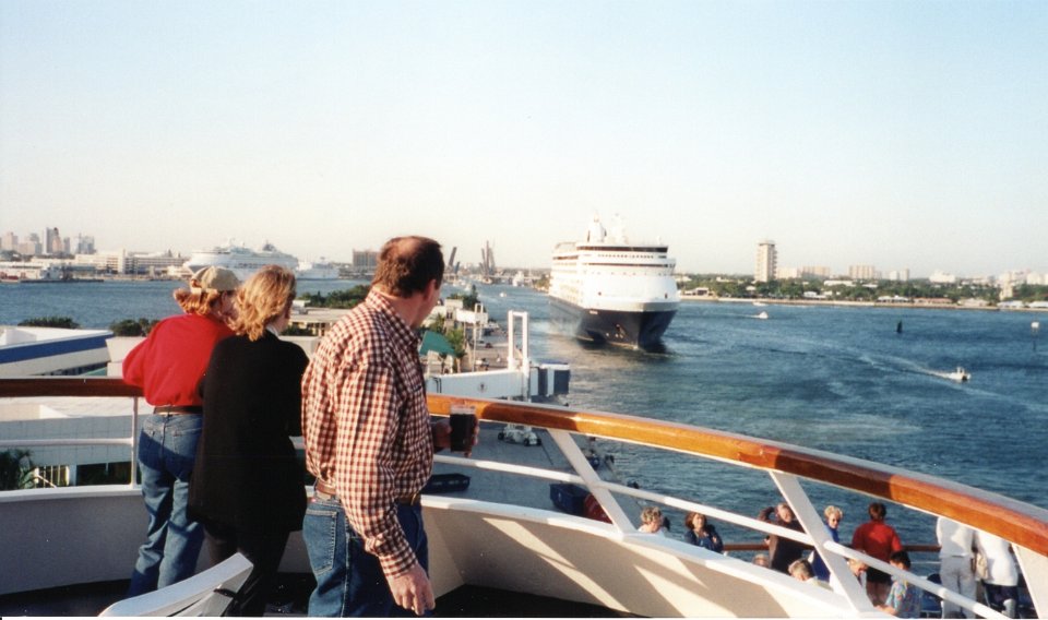 Cruise Feb 2000 008
