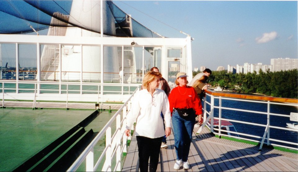 Cruise Feb 2000 009