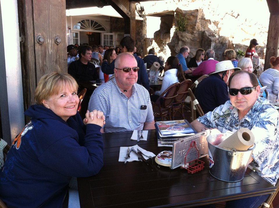 2016 Cruise Brendas Phone 01