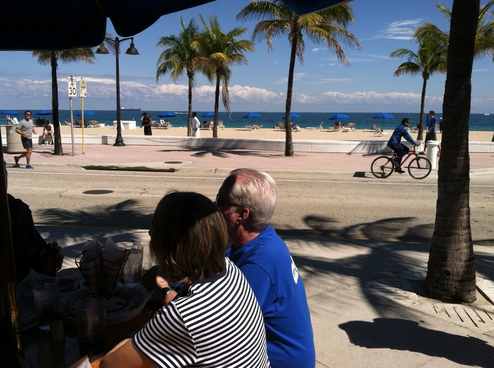 2016 Cruise Brendas Phone 02