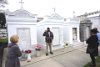 Tour guide in Cemetery in New Orleans