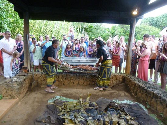 luau-kalamaku-3