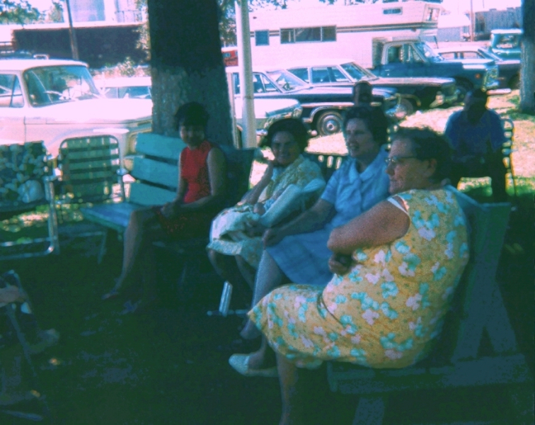 1970 - Reunion at park 2